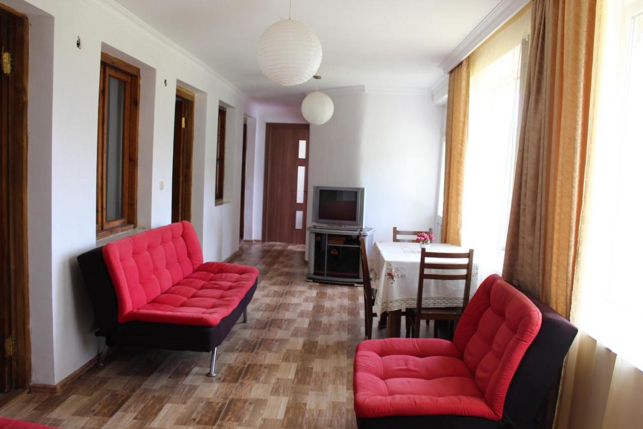 Guest house Racha Ambrolaouri Extérieur photo