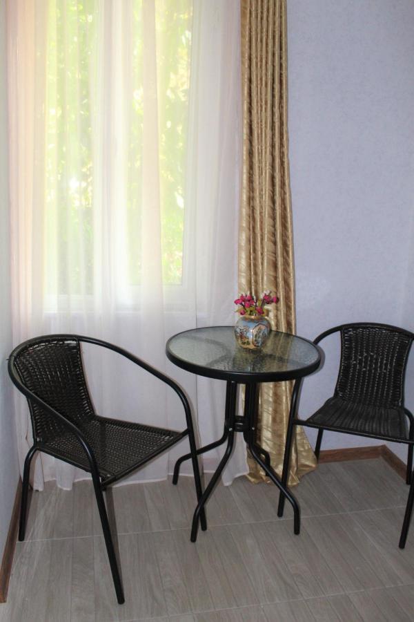 Guest house Racha Ambrolaouri Extérieur photo